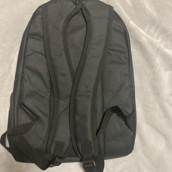 NWT Gearstrong Backpack - Picture 2 of 3